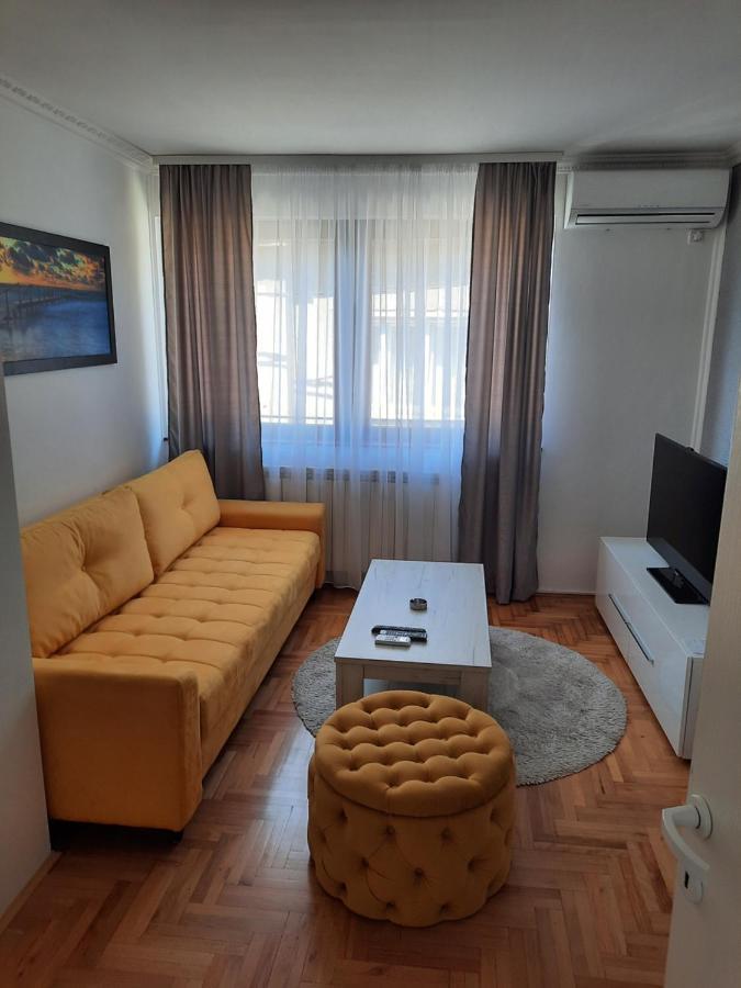 Denza Center Apartamento Saraievo